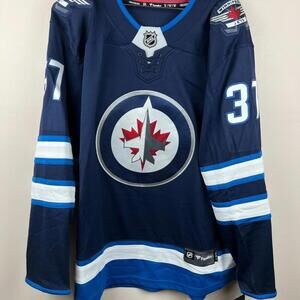 Winnipeg Jets Connor Hellebuyck #37 Fanatics Breakaway Jersey Men’s Size XL NHL